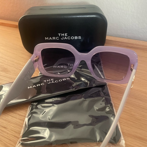 SALE!!Marc jacobs sunglasses - Picture 4 of 6